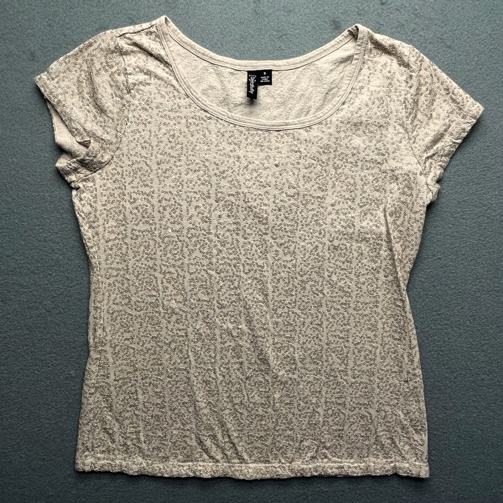Relativity Women's Short Sleeve Sequin Embellished T Shirt Top Size S Beige